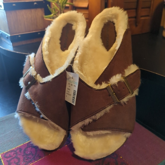 Maurices Ophelia Cognac Faux Fur Sandals Buckle Slip On Soft Size 8 NEW NWT - Picture 3 of 12